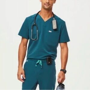 Figs Men's V-Neck Shirt Caribbean Blue